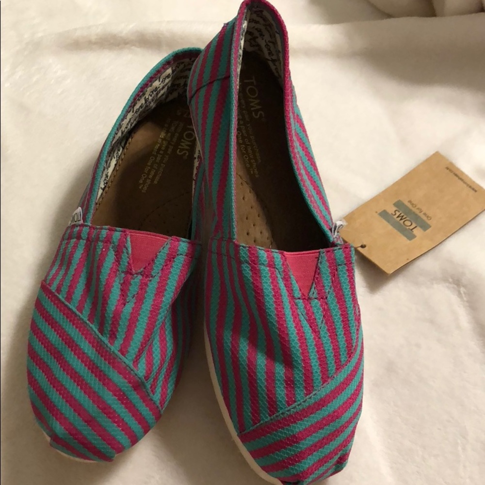 Toms Size 7.5 NWT Pink & Teal